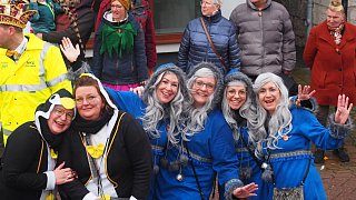 Nieheim: Rosenmontagszug