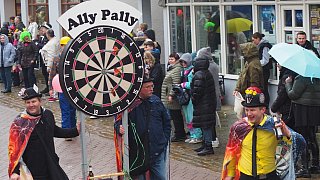 Nieheim: Rosenmontagszug