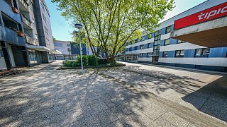 Brackwedes Treppenstraße verströmt den verblichenen Glanz der 70er Jahre. Ihre Sanierung steht ganz oben der Stadtumbauliste.