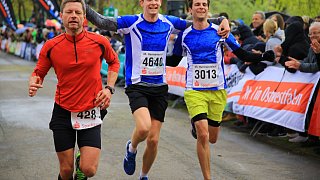 Hermannslauf 2016: Rund um das Ziel an der Sparrenburg