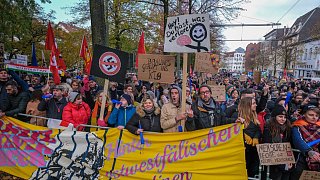 Bielefeld: 14.000 Demonstranten pfeifen Neonazis aus der Stadt
