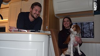Zwei Spenger bauen einen Campervan