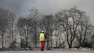 Gütersloher Abrissunternehmer Hagedorn sprengt Kraftwerk Knepper im Ruhrgebiet