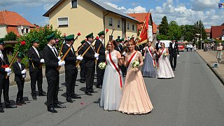 In Willebadessen werden die beiden Königspaare mit viel Beifall gefeiert.