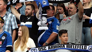 Arminia Bielefeld besiegt Regensburg mit 2:1