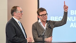 Arminia: Präsidium wieder gewählt und Stadionverkauf zugestimmt