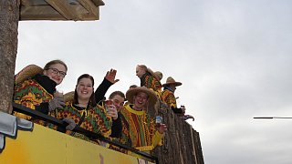 Salzkotten: Karnevalsumzug lockt tausende Schaulustige nach Scharmede
