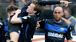 Der SC Paderborn feiert einen 2:1-Sieg in Freiburg