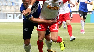 Arminia Bielefeld besiegt Regensburg mit 2:1