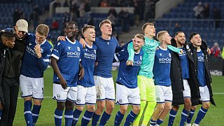 Arminia Bielefeld schlägt Viktoria Köln 2:0.