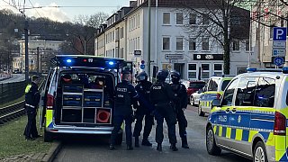 Polizei-Großeinsatz nach Schüssen vorm Bielefelder Landgericht