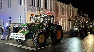 Weihnachtliche Trecker im Kreis Gütersloh