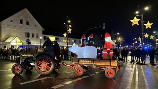 Weihnachtliche Trecker im Kreis Gütersloh
