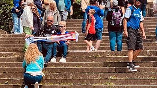Arminia-Fans pilgern in Massen zum Hermannsdenkmal