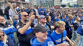 Die schönsten Bilder vom Arminia-Fanfest in Berlin