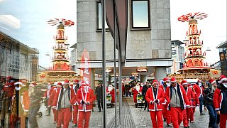 Eine Stadt sieht rot: Motive vom 6.Bielefelder Santa Run