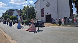 Die erste Schützenkönigin in Ovenhausen