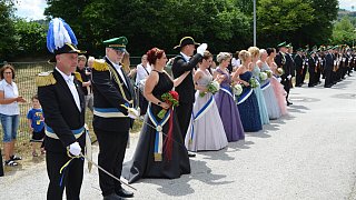 In Willebadessen werden die beiden Königspaare mit viel Beifall gefeiert.