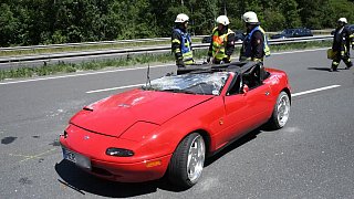 Sportwagen überschlägt sich auf der A2 bei Gütersloh
