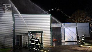 Borgholzhausen: Großbrand bei Schüco