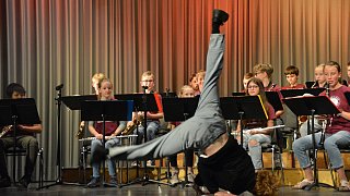 Sommerkonzert Niklas-Luhmann-Gymnasium, 20 Jahre Bläserklassen