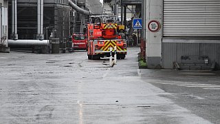 Feuerwehr bei Pfleiderer in Gütersloh im Einsatz