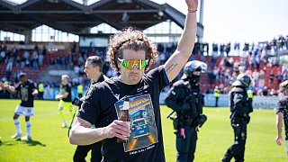 Arminia ist Tabellenführer