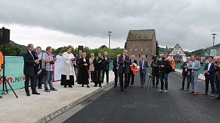 Beverungen: Eröffnung der Weserbrücke und Protestkorso
