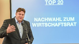 Arminia: Präsidium wieder gewählt und Stadionverkauf zugestimmt