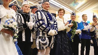 Beverungen: Carnevalsverein Weserbrücke Beverungen feiert Eröffnungsball