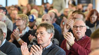 Arminia: Präsidium wieder gewählt und Stadionverkauf zugestimmt