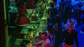 Horrorparty im Ringlokschuppen: Clowns, Untote und Dämonen feiern bis spät in die Nacht.