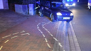 Versmold: Nicht angeschnallt - Aus Auto geschleudert und lebensgefährlich verletzt