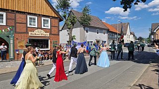 Die erste Schützenkönigin in Ovenhausen