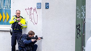 Polizei-Großeinsatz nach Schüssen vorm Bielefelder Landgericht