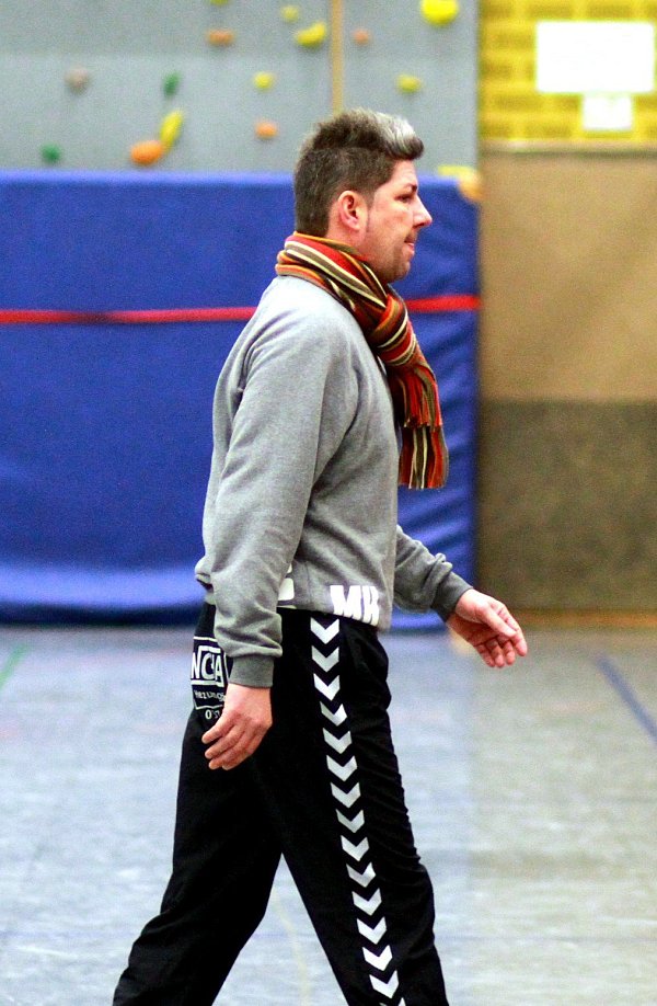 Auf dem Weg nach Spradow: Der neue Coach Markus Hochhaus will mit der HSG die Klasse halten. - © Ulrich Finkemeyer