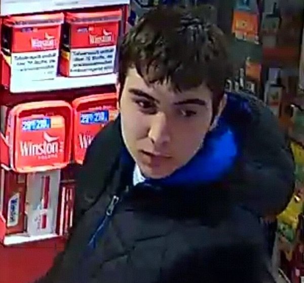 Die Polizei fragt: Wer kennt diesen Mann? - © Polizei Paderborn