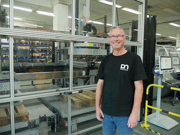 Dirk Philipp ist heute Vorarbeiter. Bei Nixdorf hat er 1985 angefangen. - © Jemima Wittig