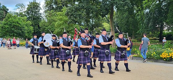 Beim British Weekend in Bad Lippspringe wird auch die passende Musik geboten. - © Stadt Bad Lippspringe