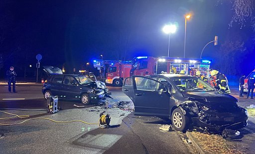In Kreuzungsbereichen entlang der Marienfelder Straße kommt es mitunter vermehrt zu Kollisionen. Unser Bild zeigt einen Einsatz Anfang des Jahres 2024. - Thorsten Heß