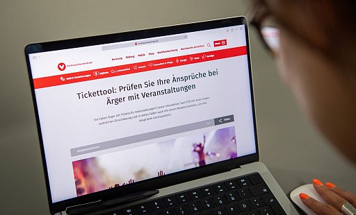 Ärger mit Veranstaltungstickets? Das Tickettool der Verbraucherzentrale prüft Ansprüche und erstellt Schreiben. - Nico Tapia/dpa-tmn