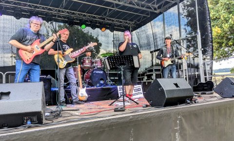 Brakel: Kraut-und-Rüben-Musikfestival vereint die Generationen