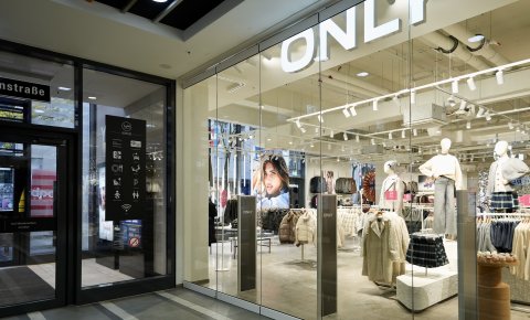 Bielefeld: Eröffnung des weltgrößten "Only"-Stores im Einkaufszentrum Loom