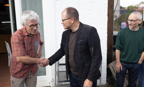 Bundesminister Carsten Schneider auf dem Halhof