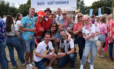 Karnevalsfestival in Paderborn-Schloß Neuhaus "Sommer, Sonne, Alaaf"