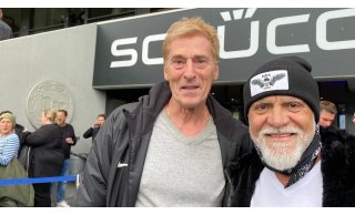 Schlagerstar in Bielefeld: Mit Uli Stein im Stadion: Warum Nino de Angelo das Arminia-Spiel gegen...