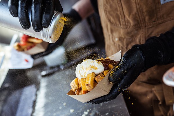 Auch Pommes Frites sind Streetfood. - © Eventwerk Lippstadt/Cheatday Streetfood