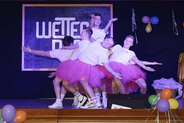 Das Männerballett Schwaney steht auch am Gala-Abend auf der Bühne. - © Schützen Schwaney