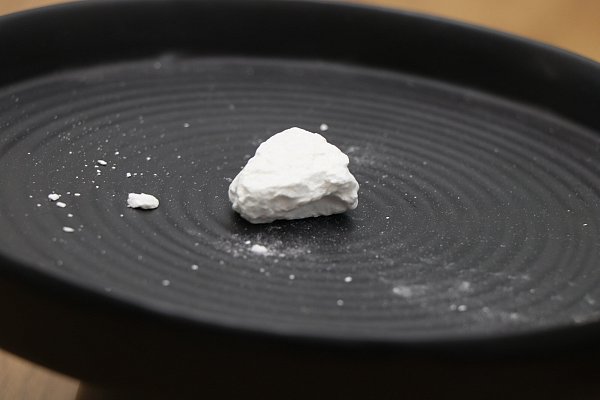 Kokain ist eine illegale Droge, die aus den Blättern des Kokastrauchs gewonnen wird. - © Mareike Gröneweg