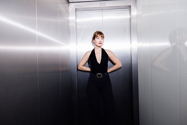 Maya Rosa präsentiert ihren Debütroman "Moscow Mule" an 29. November im Gütersloher Parkhotel. - © Peter Rigaud